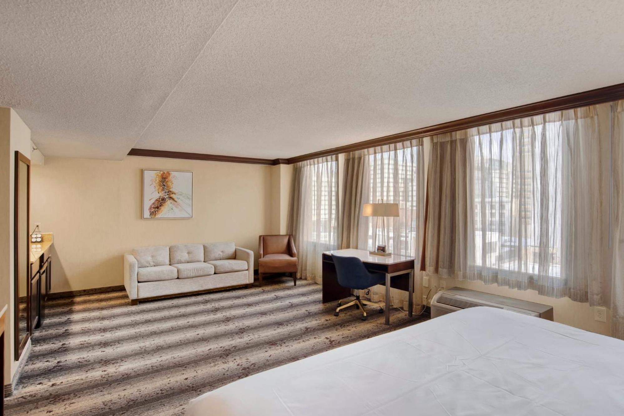 Crowne Plaza Hotel Harrisburg-Hershey By Ihg Exterior photo