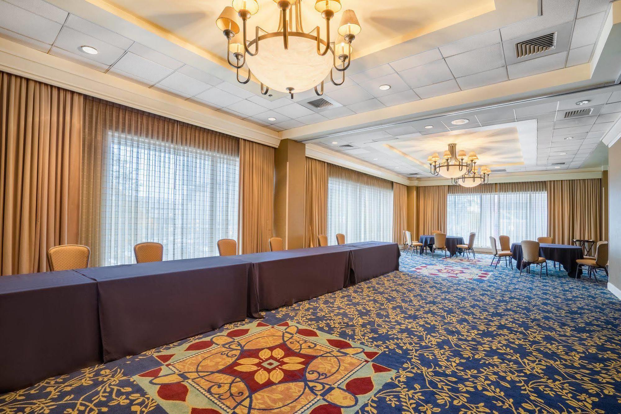 Crowne Plaza Hotel Harrisburg-Hershey By Ihg Exterior photo